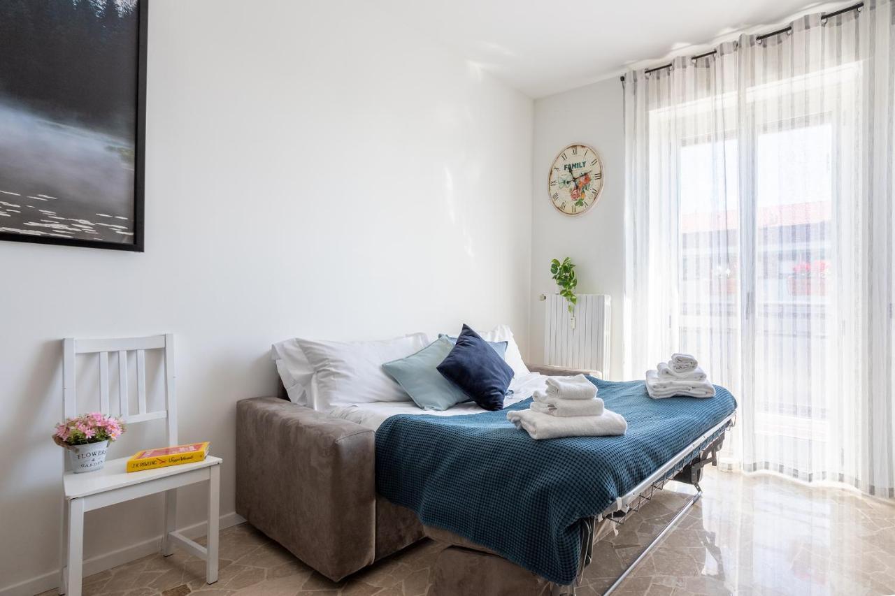 Milano City Apartments - Parking And Comfort - Spacious Apt Up To 8 Pax Esterno foto