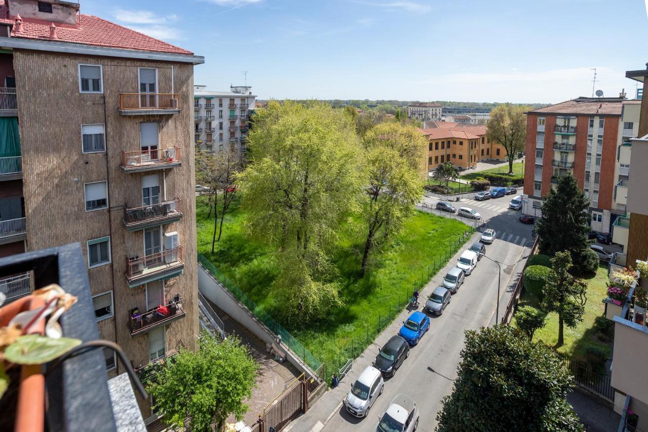 Milano City Apartments - Parking And Comfort - Spacious Apt Up To 8 Pax Esterno foto