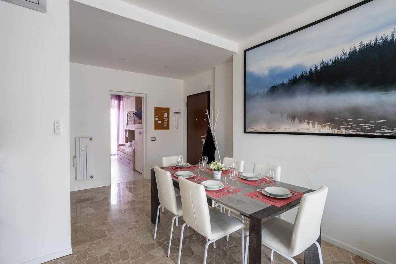 Milano City Apartments - Parking And Comfort - Spacious Apt Up To 8 Pax Esterno foto