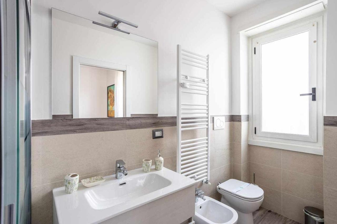 Milano City Apartments - Parking And Comfort - Spacious Apt Up To 8 Pax Esterno foto