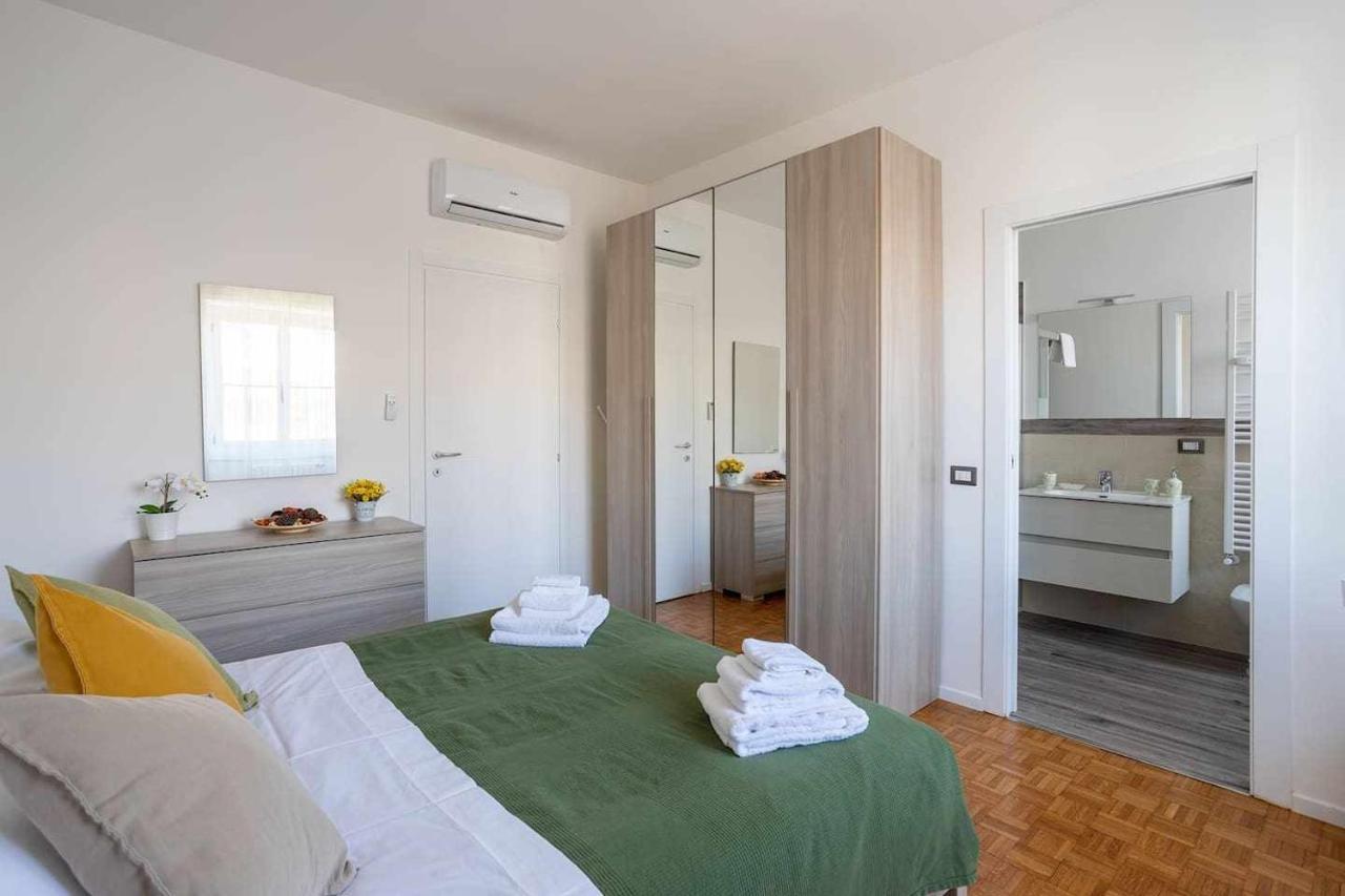 Milano City Apartments - Parking And Comfort - Spacious Apt Up To 8 Pax Esterno foto